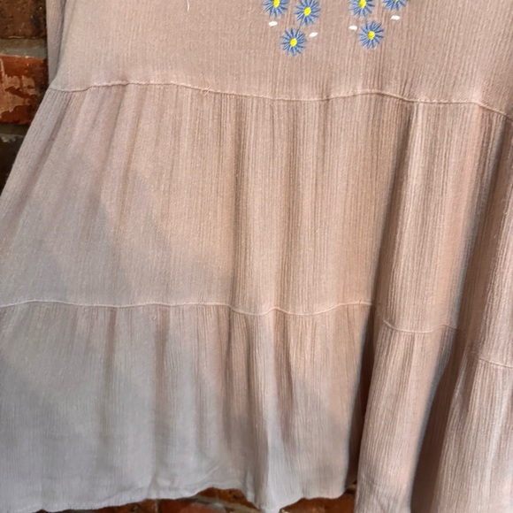 Altar’d State women’s embroidered tiered boho tunic top tan S - Picture 4 of 5